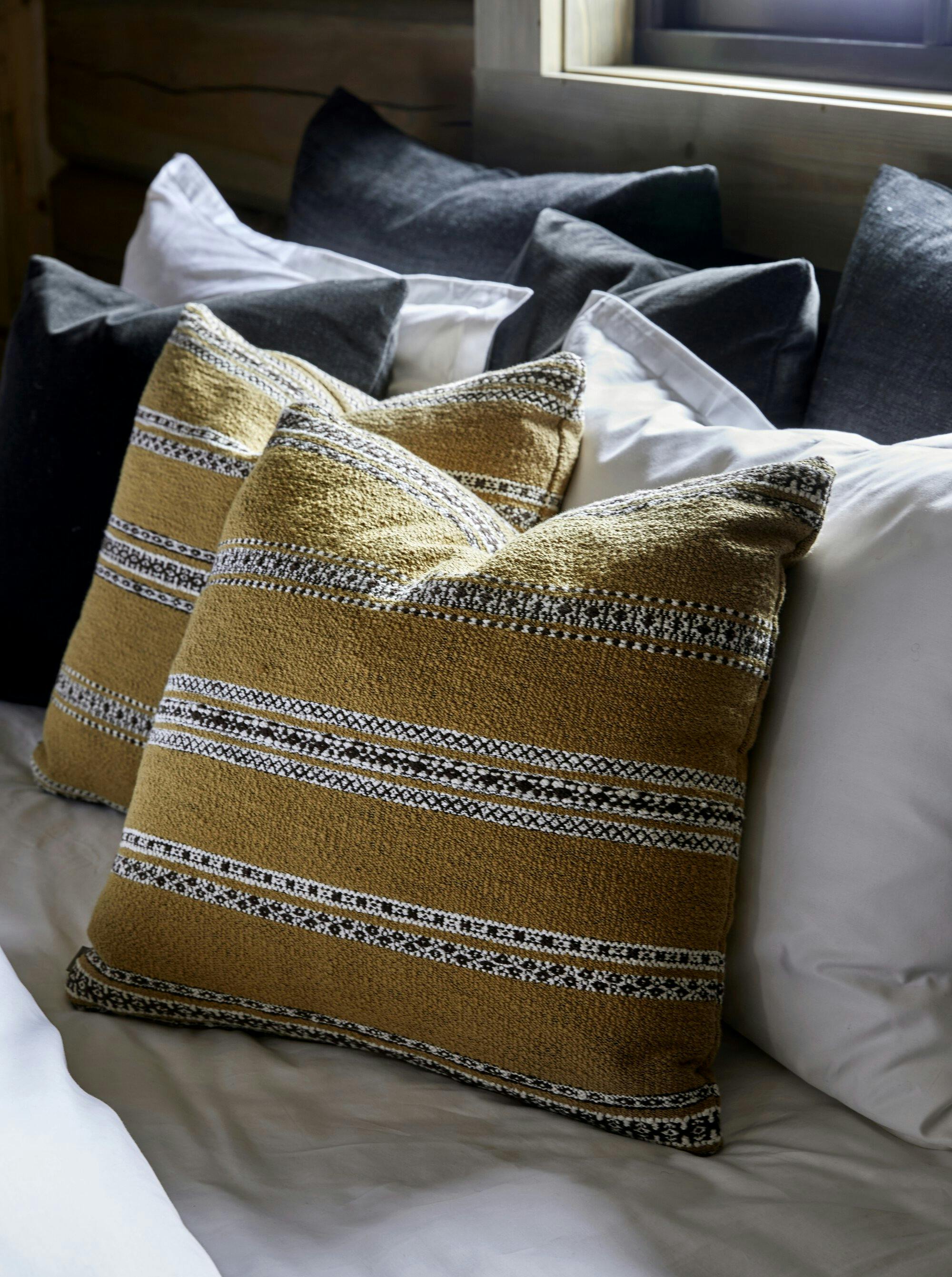 Morolava decorative pillow